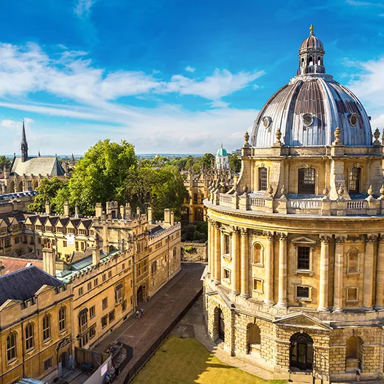 A landscape view of Oxford University and the Bodelian Library.
